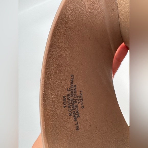 Calvin Klein Beige Sliders 10 - Picture 4 of 4